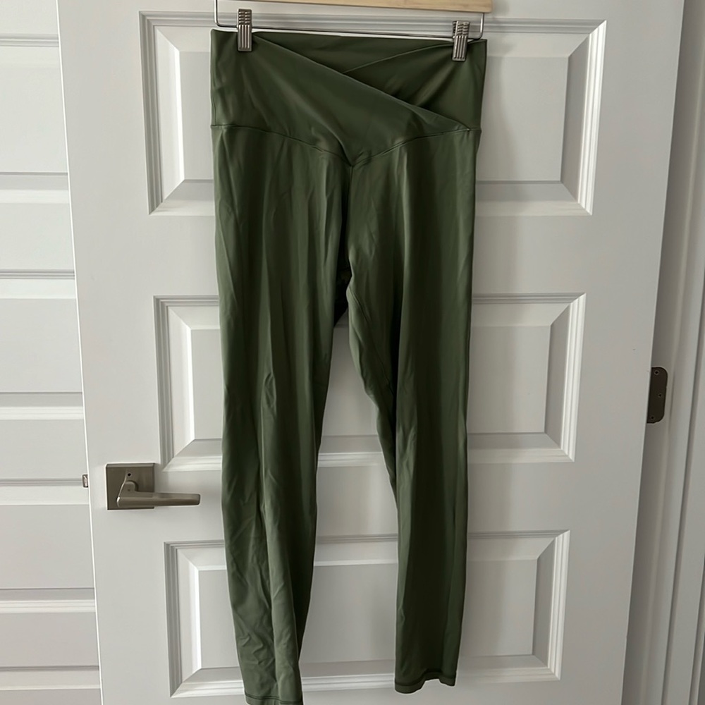 Crossover leggings